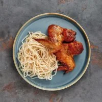 Макароны с куриными крыльями